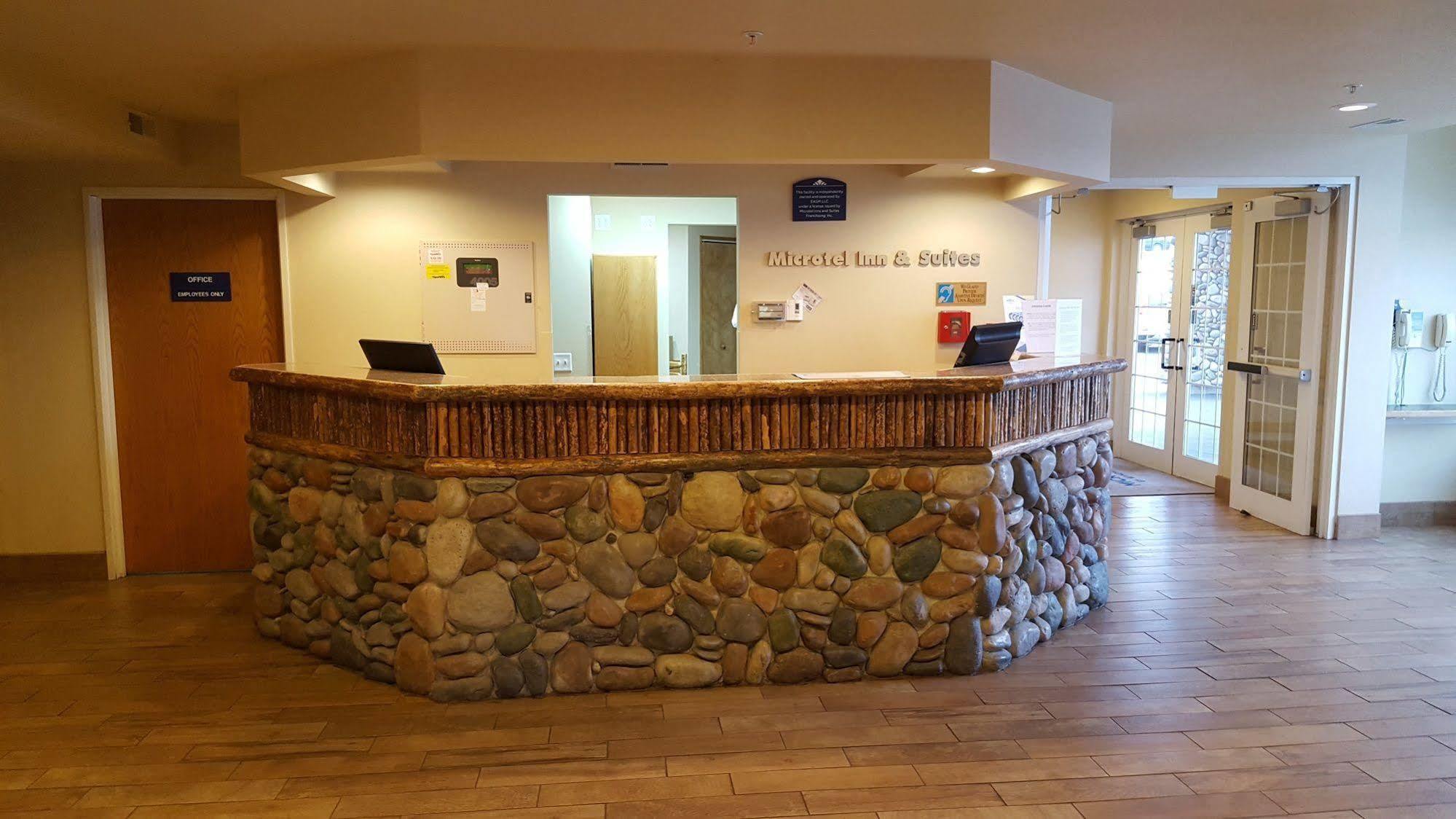 Microtel Inn&Suites by Wyndham Bozeman Exterior foto